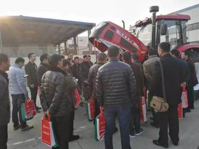 黃海金馬拖拉機(jī)工廠體驗活動 農(nóng)機(jī)手實地感受，助力農(nóng)業(yè)機(jī)械銷售